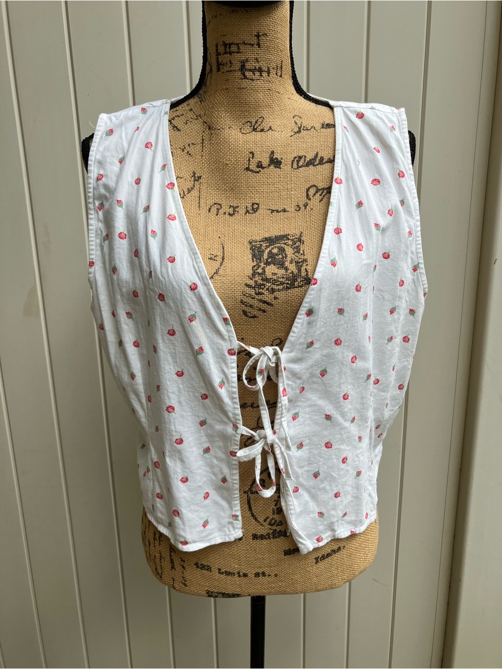 RVCA rose print vest tie front xl garden girl scandi girl festival